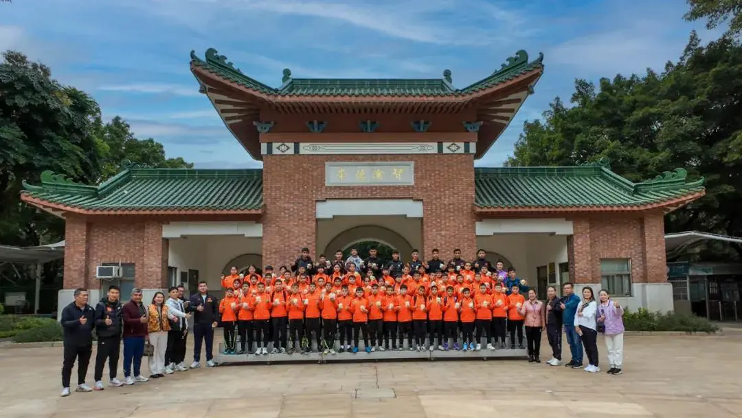 刻苦训练篮球时如何避免受伤的建议_2